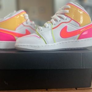 Jordan 1’s mid size 4.5